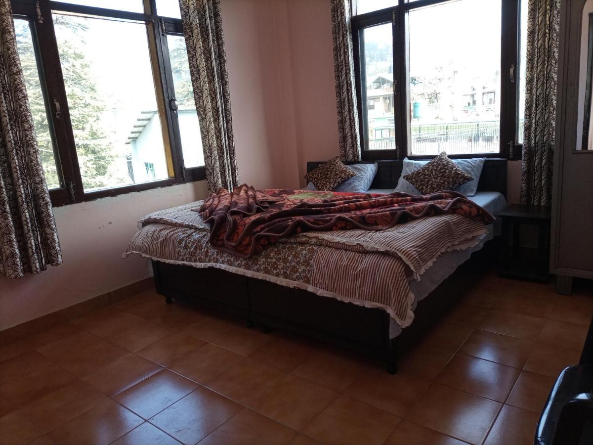 שימלה Thakur Homes- Couple And Family Friendly Homestay מראה חיצוני תמונה