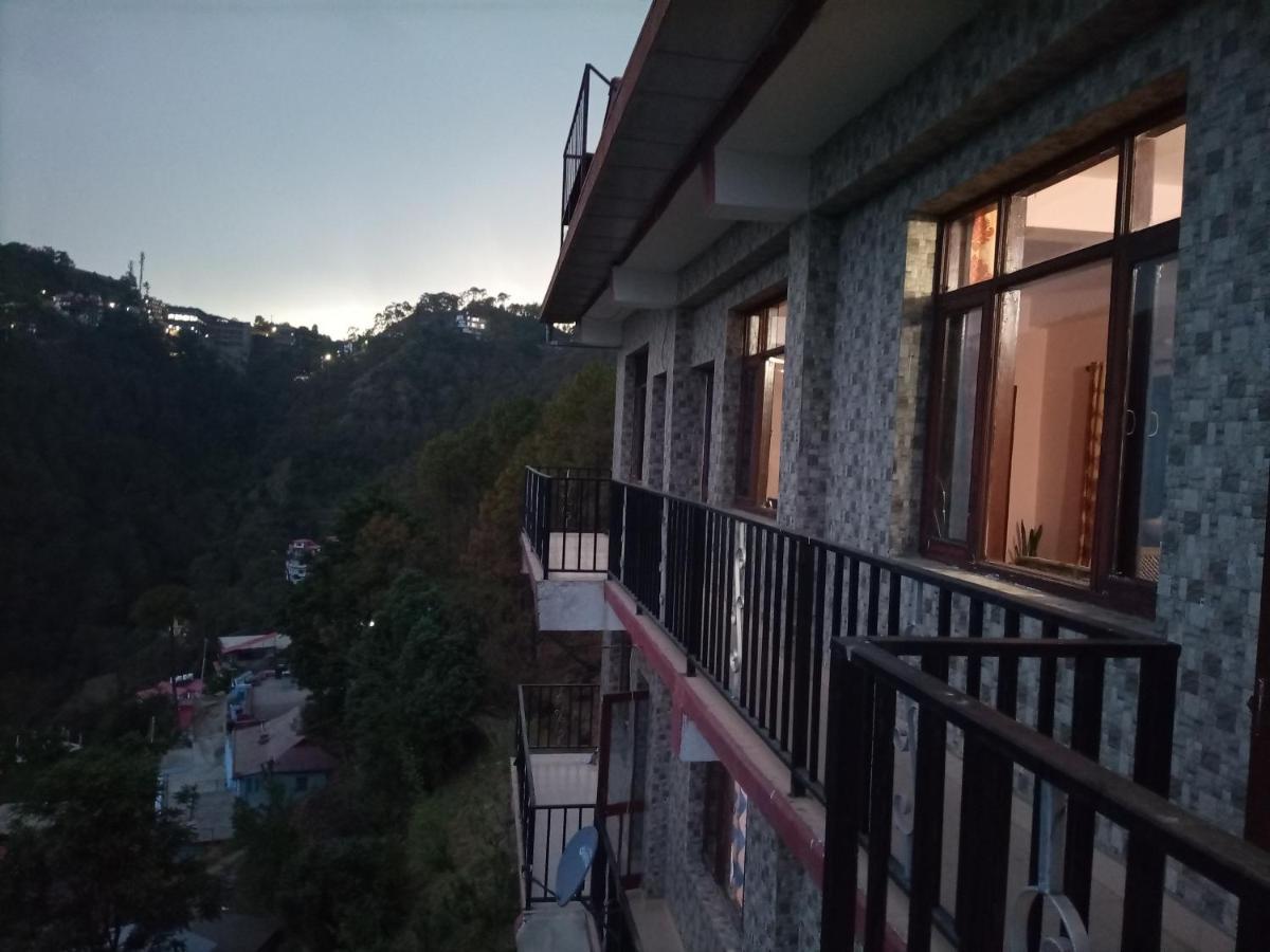 שימלה Thakur Homes- Couple And Family Friendly Homestay מראה חיצוני תמונה