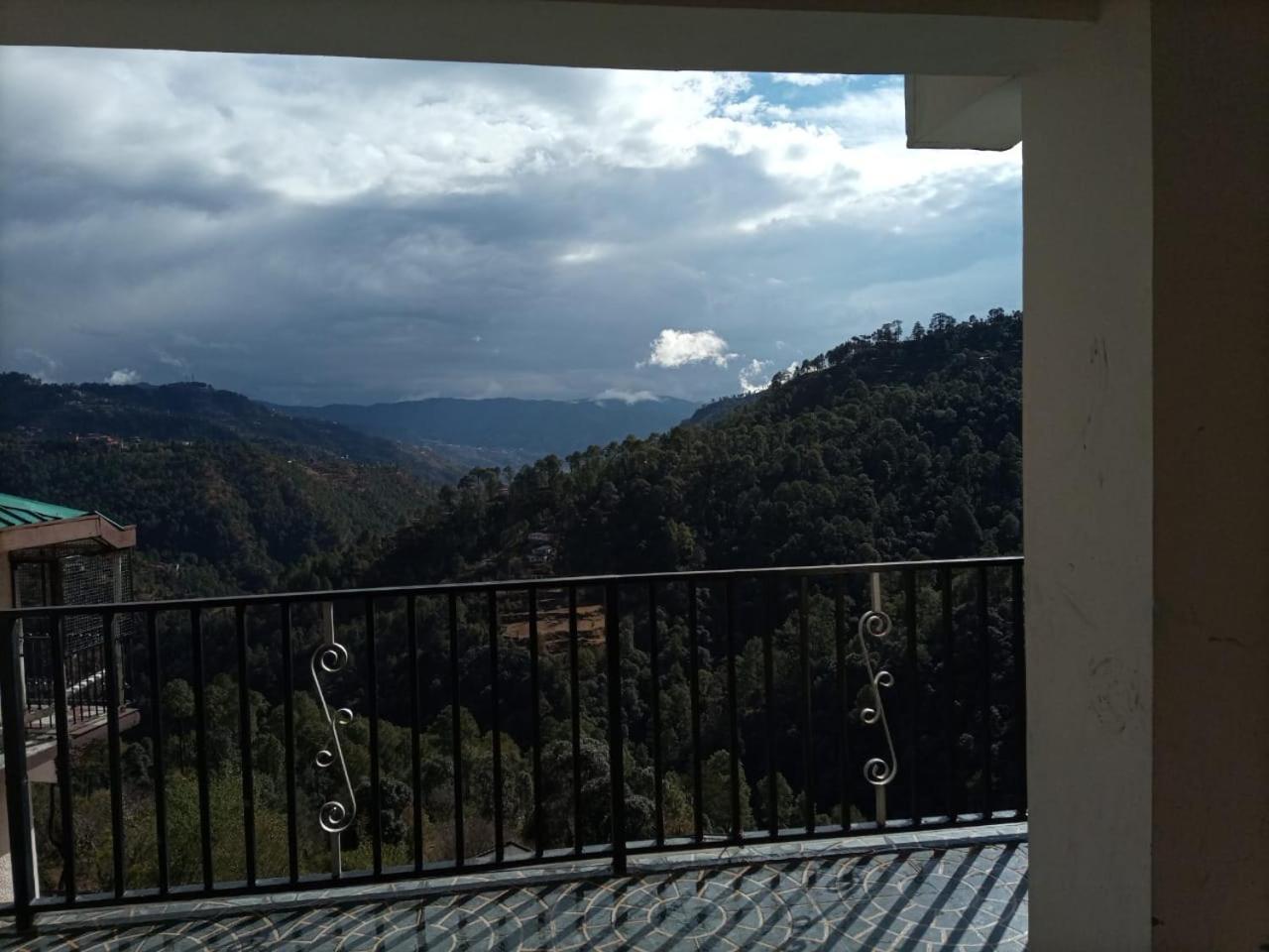 שימלה Thakur Homes- Couple And Family Friendly Homestay מראה חיצוני תמונה