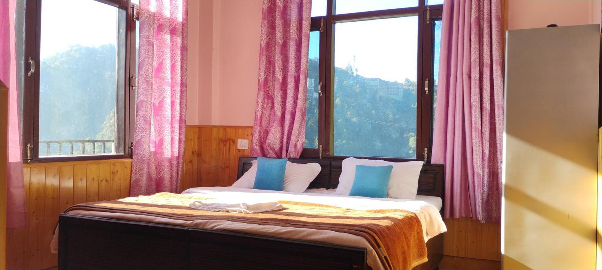 שימלה Thakur Homes- Couple And Family Friendly Homestay מראה חיצוני תמונה